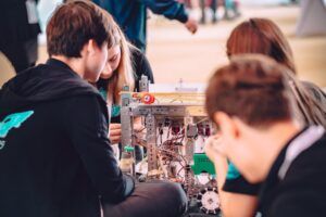 Festival de creații robotice și STEM la Târgu Mureș