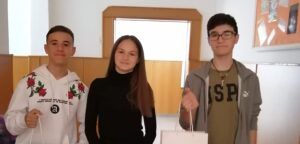 Elevi din Sâncraiu de Mureș premiați de UMFST