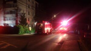 Bloc din Luduș evacuat azi noapte din cauza unui incendiu
