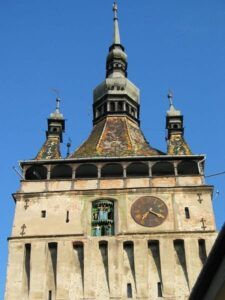 Se restaurează acoperişul Turnului cu Ceas din Sighişoara