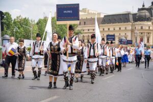 Ansamblul ”Mureșul”, tradiții promovate în capitală