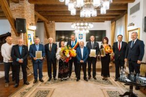 Opt cetăţeni de onoare pentru Târgu-Mureş