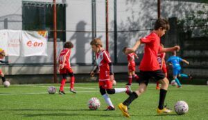Patru academii mureșene de fotbal, în Top 100 din România