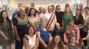 Centenară felicitată de primarul orașului Ungheni
