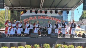 Ansamblul ”Mureșul”, spectacol apreciat la Sărmașu