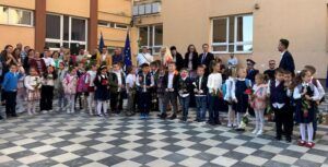 FOTOREPORTAJ: Emoții și bucurie în prima zi de școală, la Gimnaziul „Liviu Rebreanu” Târgu Mureș