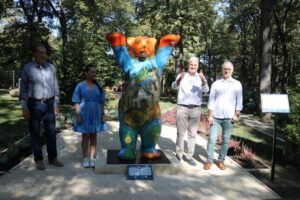 FOTOREPORTAJ: Urs al prieteniei, donat de Herlitz România, la Zoo Târgu Mureș