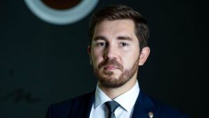 Adrian Giurgiu, deputat USR de Mureș: „Falimente și șomaj în județul Mureș, asta înseamnă măsurile fiscale impuse de guvernul PSD și PNL”