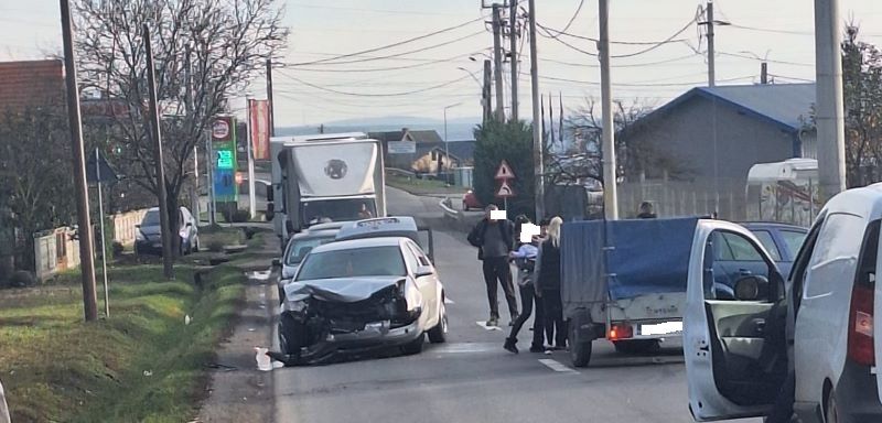 Accident în Pănet cu cinci victime, dintre care un bebeluș