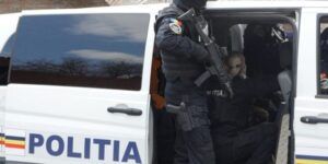 Traficanți de droguri care acționau în județul Mureș reținuți de DIICOT