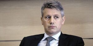 Falimentul acționarului majoritar al Romcab suspendat provizoriu de Curtea de Apel Târgu Mureș