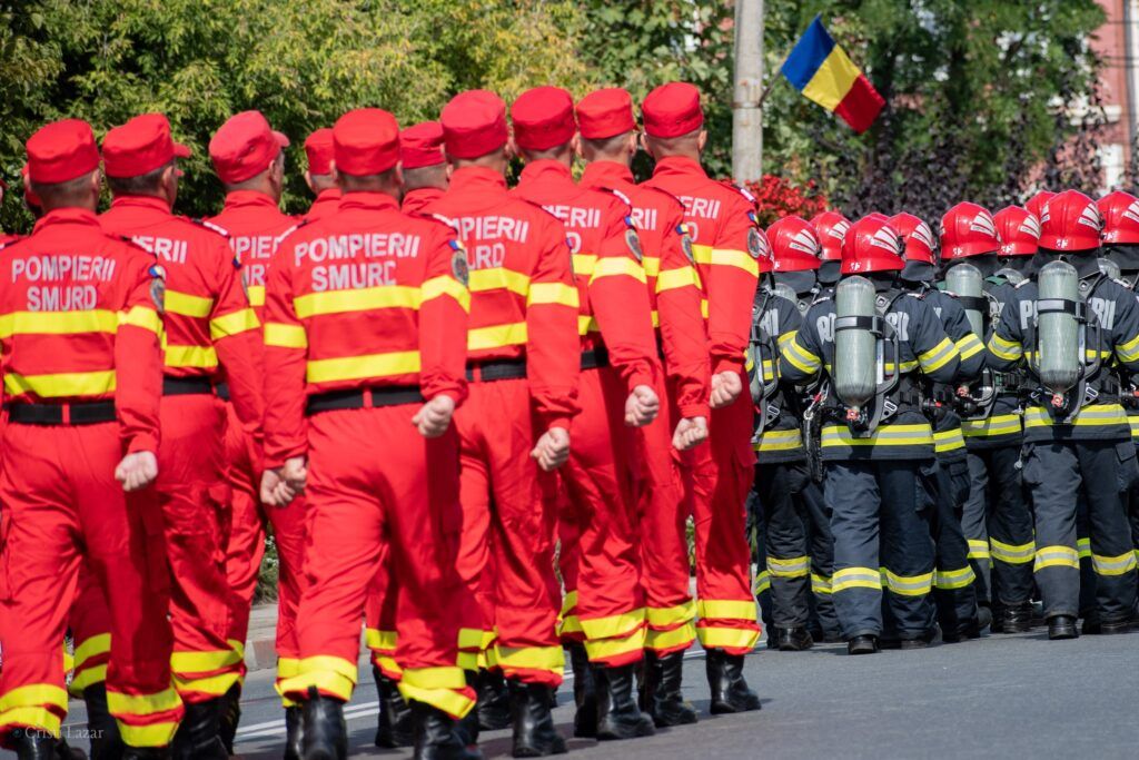 Peste 160 de pompieri și salvatori SMURD, la datorie în acest final de an