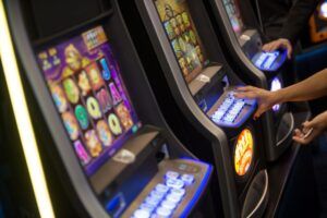 Târgu Mureș: Peste 100 de aparate de jocuri de noroc scoase la licitație