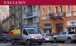 VIDEO: Protest cu mașini personale al fermierilor, în centrul municipiului Târgu Mureș