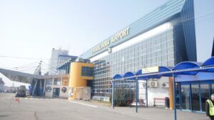 Licitație pentru închirierea a 33 de spații comerciale din incinta Aeroportului ”Transilvania”