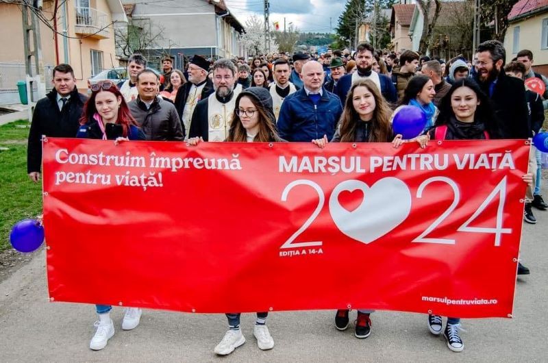 FOTO: ”Marș pentru Viață”, la Sărmașu