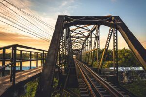 Mureș: Demers pentru un nou pod feroviar peste râul Mureș