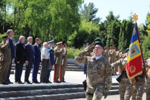 FOTO: Ziua Veteranilor de Război, marcată cu o ceremonie în Parcul Eroilor din Târgu Mureș